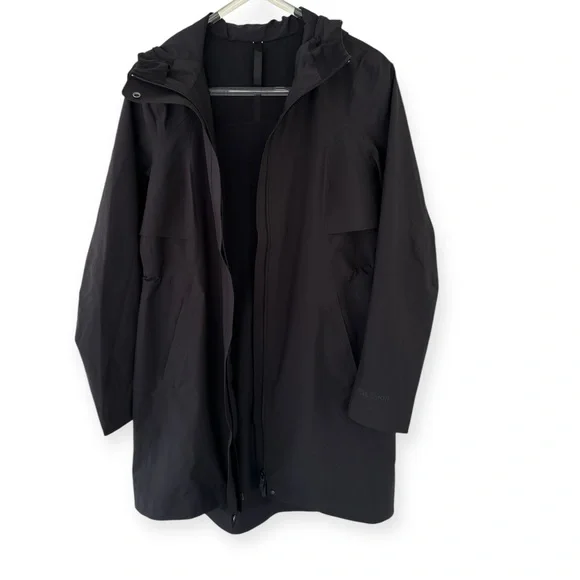 Lululemon • Rain Rebel Jacket
Black - Picture 9 of 16